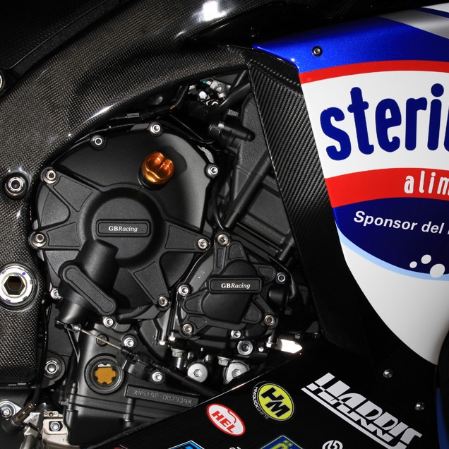 YZF-R1 STOCK Engine Cover Set 2009 - 2014 - GBRacing